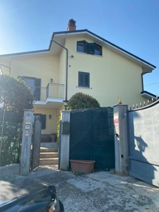 Villa singola in CHIARETO EST, Bellante, 10 locali, 3 bagni, con box