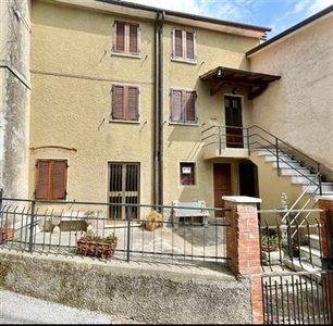 Semindipendente - Porzione di casa a Capezzano Monte, Pietrasanta