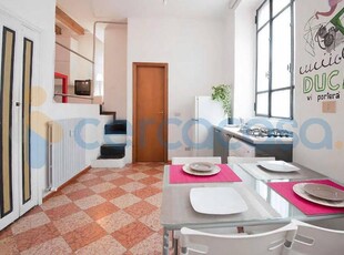 Appartamento Bilocale in ottime condizioni, in affitto in Via Santa Cecilia, Milano