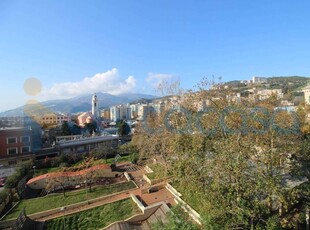 Appartamento da ristrutturare, in vendita in Via Pieve Di Teco, Genova