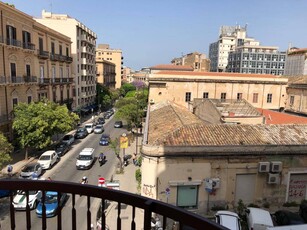 Appartamento di 170 mq a Palermo
