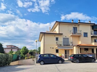 Appartamento in Strada Ponte Pattoli - Ponte Resina, Perugia, 5 locali