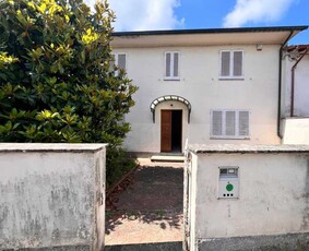 Appartamento in Vendita ad Montopoli in Val D`arno - 225000 Euro