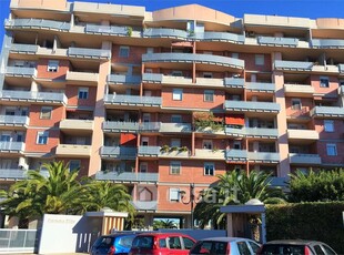 Appartamento in Vendita in Via Fratelli De Filippo a Bari