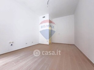 Appartamento in Vendita in Via Francesco Crispi 39 a Bari