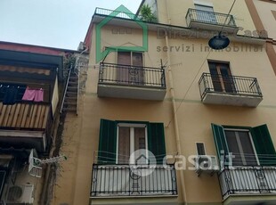 Appartamento in Vendita in Via Gaetano Argento 54 a Napoli