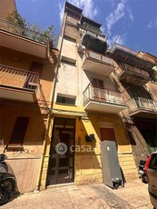 Appartamento in Vendita in Via Giovanni Gentile 14 a Palermo