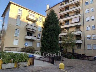 Appartamento in Vendita in Via Giovanni Pascoli 7 a Bergamo