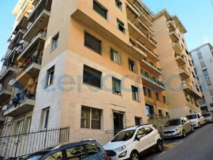 Appartamento Quadrilocale in vendita in Salita San Barborino, Genova