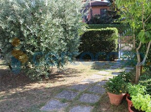 Appartamento Quadrilocale in vendita in Via Valdinievole Sud, Bientina