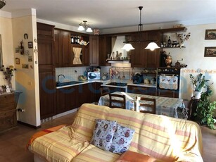 Appartamento Trilocale in ottime condizioni, in vendita in Via San Giovanni Gualberto, Barberino Tavarnelle