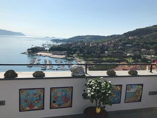 Attico con terrazzo, La Spezia cadimare
