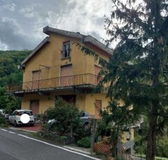 Attico-Mansarda in Vendita ad Mezzanego - 21724 Euro