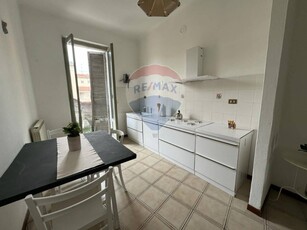 Bilocale in Via Fossati, Novara, 1 bagno, 60 m², 1° piano, buono stato