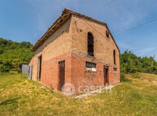 Casa Bi/Trifamiliare in Vendita in a Medesano