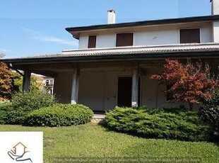 Casa Bi/Trifamiliare in Vendita in Via Trento a Arzignano