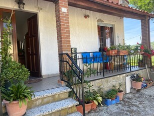 Casa indipendente ad Alta Val Tidone, 3 locali, 1 bagno, 162 m²