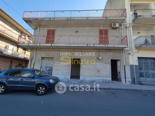 Casa indipendente in Vendita in Via Sardegna 93 a Paternò