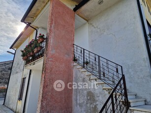 Casa indipendente in Vendita in Via Vallazza a Pozzoleone