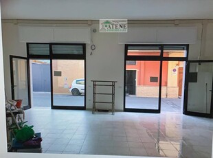 Locale commerciale ristrutturata a Cagliari