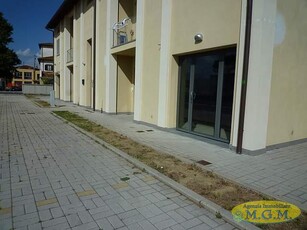 Locale comm.le/Fondo in affitto a Montecalvoli Basso - Santa Maria a Monte