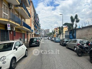 Negozio/Locale commerciale in Vendita in Traversa IV Italia a Napoli
