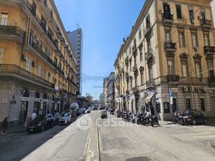 Negozio/Locale commerciale in Vendita in Via Palermo a Napoli