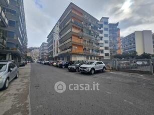 Negozio/Locale commerciale in Vendita in Via Raffaele Caravaglios a Napoli