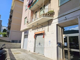 Negozio/Locale commerciale in Vendita in Via San Felice a Genova