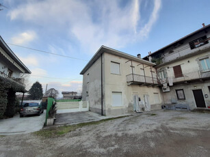 Porzione di casa vendita a Jerago con Orago (VA)