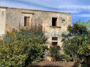 Rustico casale in vendita in Via Comunale Difesa Palazzella, Modica