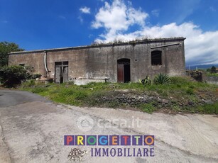 Rustico/Casale in Vendita in Via Torrente Lavinaio a Viagrande