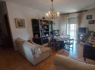 Trilocale in Via Pertini, Gossolengo, 1 bagno, 90 m², 2° piano