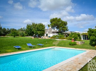 Trulli abitabili – Contrada Santoro, Ostuni (Brindisi)