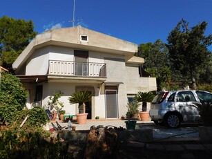 Vendita Villa, in zona QUARTIERE SAN LUCA, CALTANISSETTA