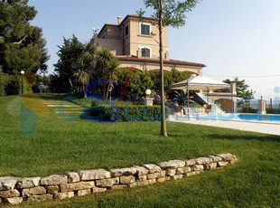 Villa in ottime condizioni, in vendita in Contrada Lava 203, Offida