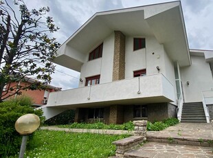 Villa in vendita a Calusco D'adda Bergamo Montello