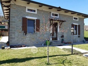 Villa in Vendita in Strada della Scuola a Neviano degli Arduini