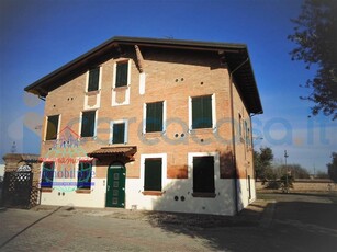 Villa in vendita in Via Di Mezzo 6, Cento