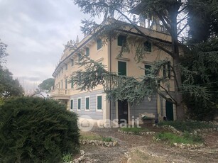 Villa in Vendita in Via Volte Maso a Verona