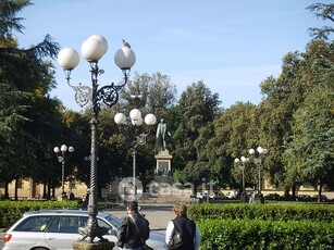 Villetta a schiera in Vendita in Piazza della Indipendenza a Firenze
