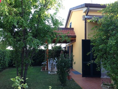 Casa semi indipendente in Via Carbonara 32 a Castelnuovo Magra
