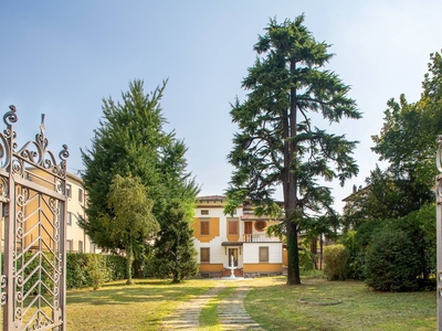 Casa in vendita in Castel Goffredo, Italia