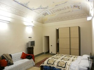 Appartamento in Affitto a Pisa, 410€, 230 m², arredato
