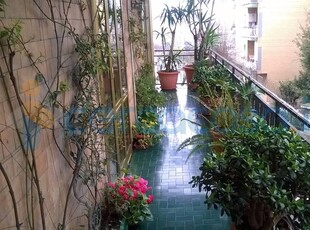 Appartamento Quadrilocale in ottime condizioni in vendita a Napoli