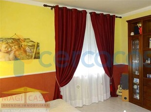 Appartamento Trilocale in vendita in Via Corsaro 2, Camporotondo Etneo