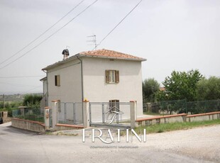 casa in vendita a Civitella del Tronto