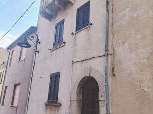 Casa indipendente in affitto a Duronia