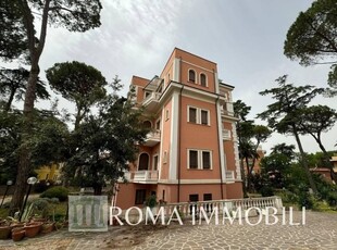 Casa indipendente in affitto a Roma