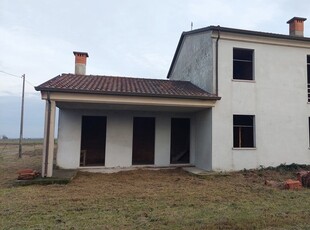 Casa Indipendente in , Porto Viro (RO)